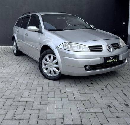 RENAULT MEGANE 1.6 DYNAMIQUE GRAND TOUR 16V FLEX 4P MANUAL RENAULT MEGANE 1.6 DYNAMIQUE GRAND TOUR 16V FLEX 4P MANUAL
